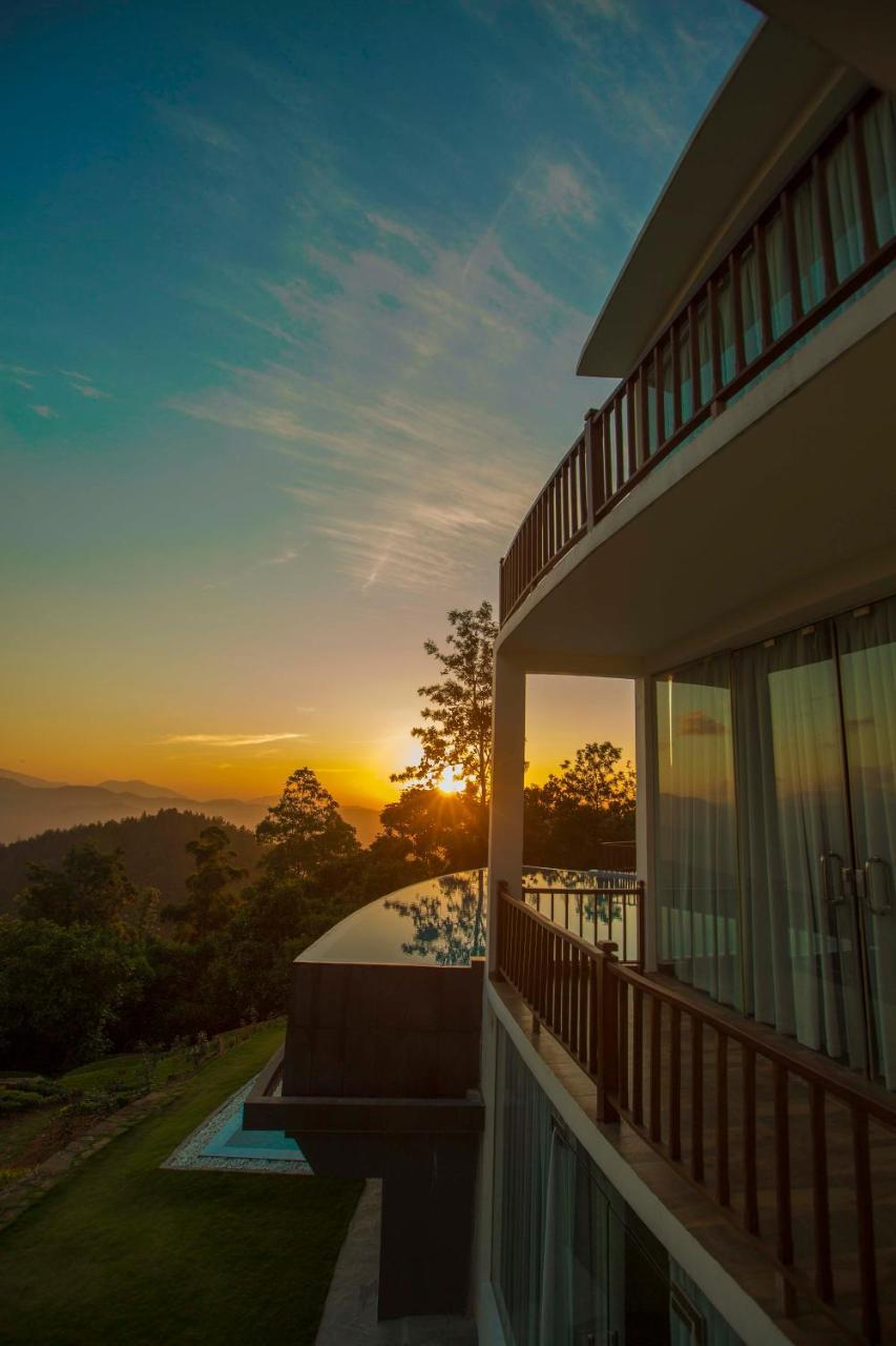 Villa Vajrapani Канди Екстериор снимка